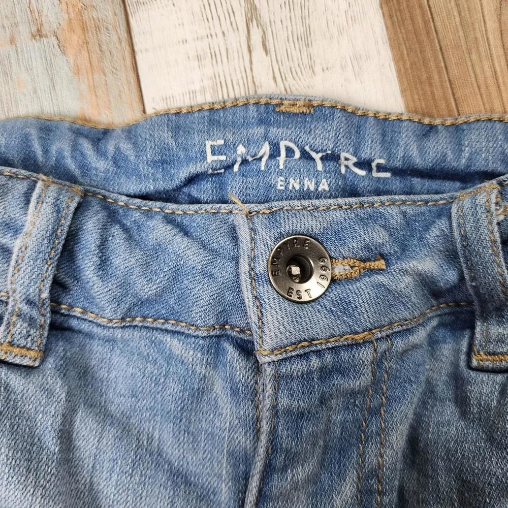 Empyre Enna Distressed Denim Shorts Light Wash‎ Blue Frayed Raw Hem Womens 5
